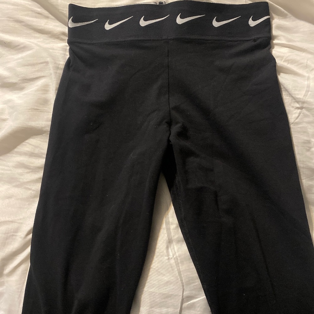 Nike paints